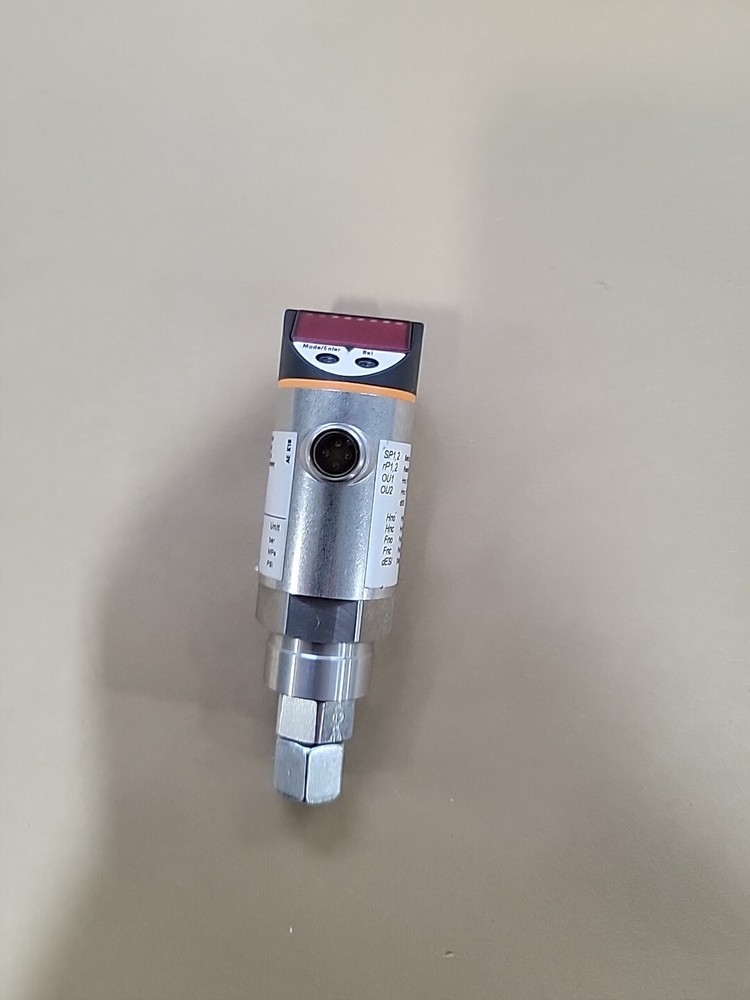IFM Electronic Pressure Sensor With Display PN7001; 1/4” port