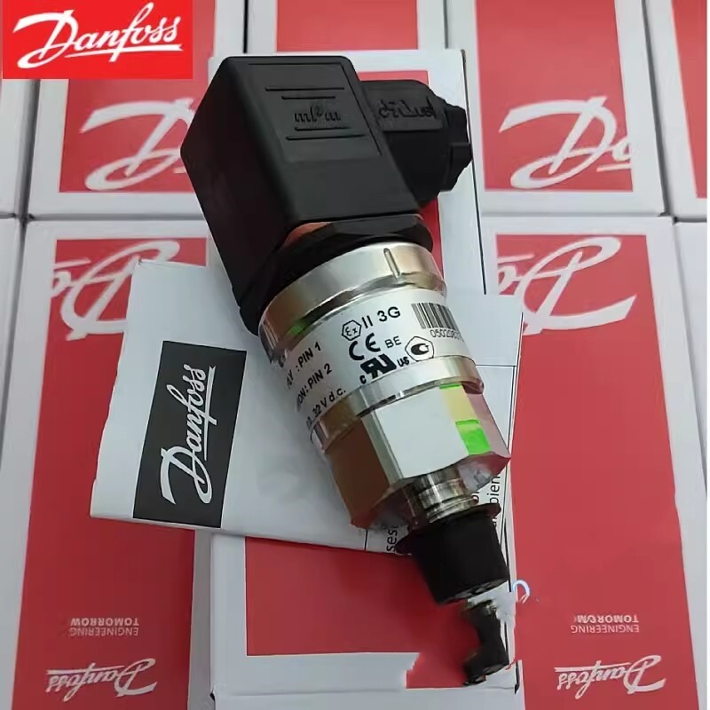 1pcs Danfoss Pressure Transmitter Sensor MBS3000 060G6506 0-0.5bar