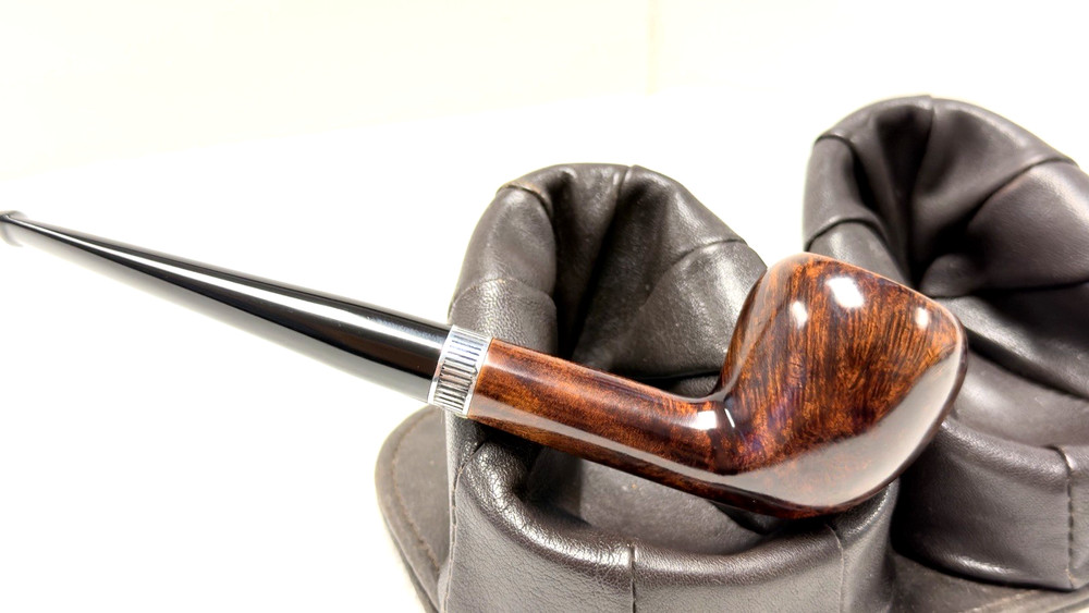 VAN DYKE Smooth Medium Acorn / Pear with Tapered Ebonite Stem