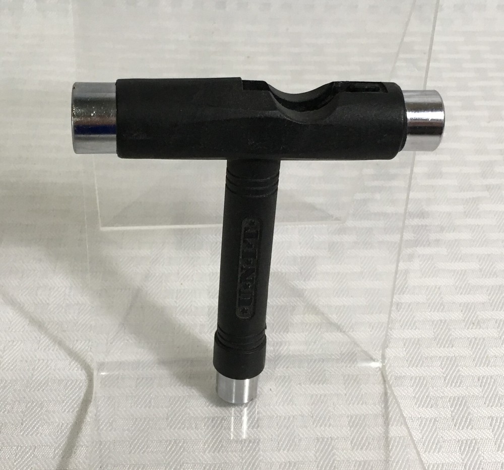 UNIT ALL-PURPOSE SKATE / SKATEBOARD TOOL / BLACK