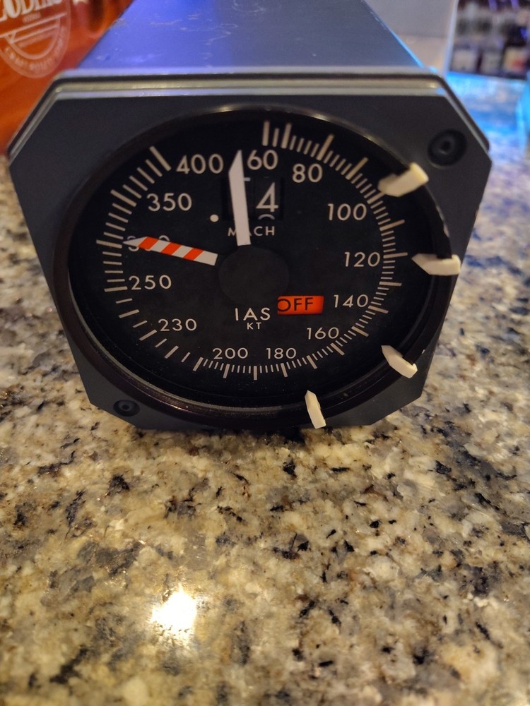 Sperry SI-225A Mach Airspeed Indicator