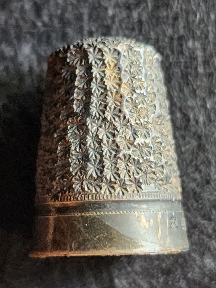 *Antique~British~Sterling Silver Thimble