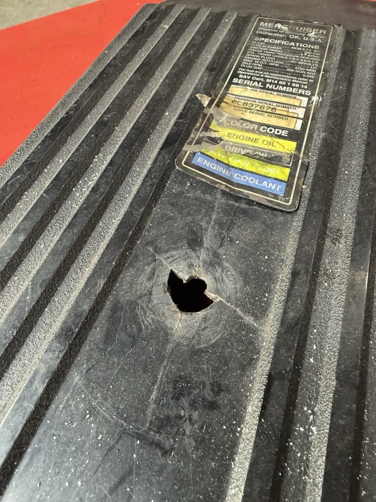 Mercruiser 5.7 EFI engine cover