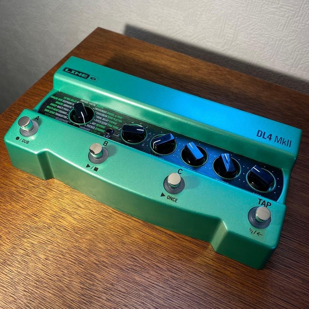 LINE 6 DL4 MkII Delay Modeler