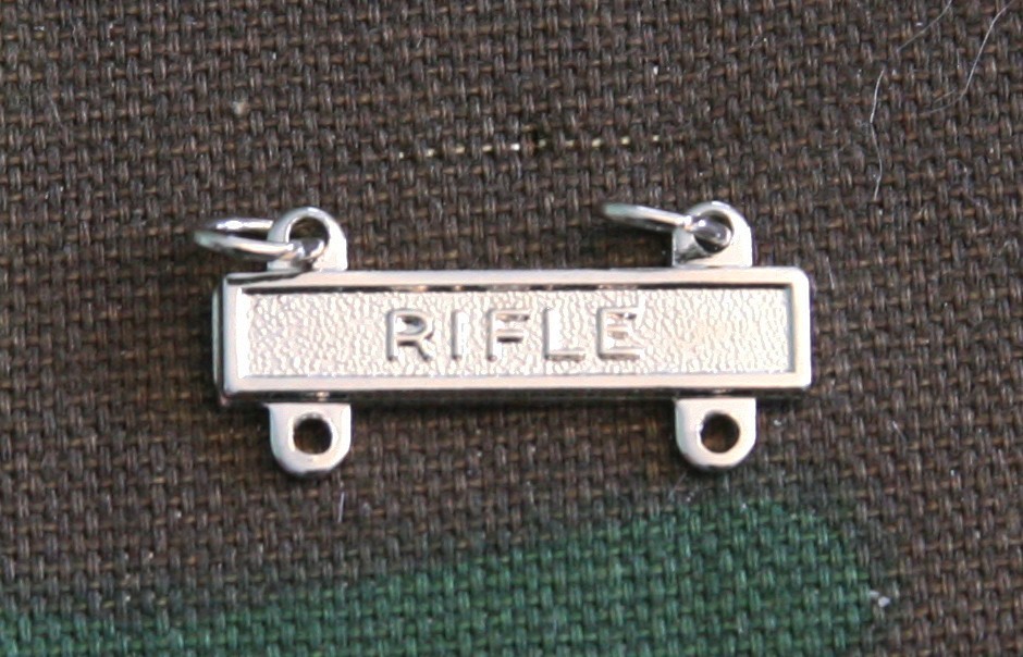 US ARMY RIFLE QUALIFICATION BAR; MIRROR  FINISH