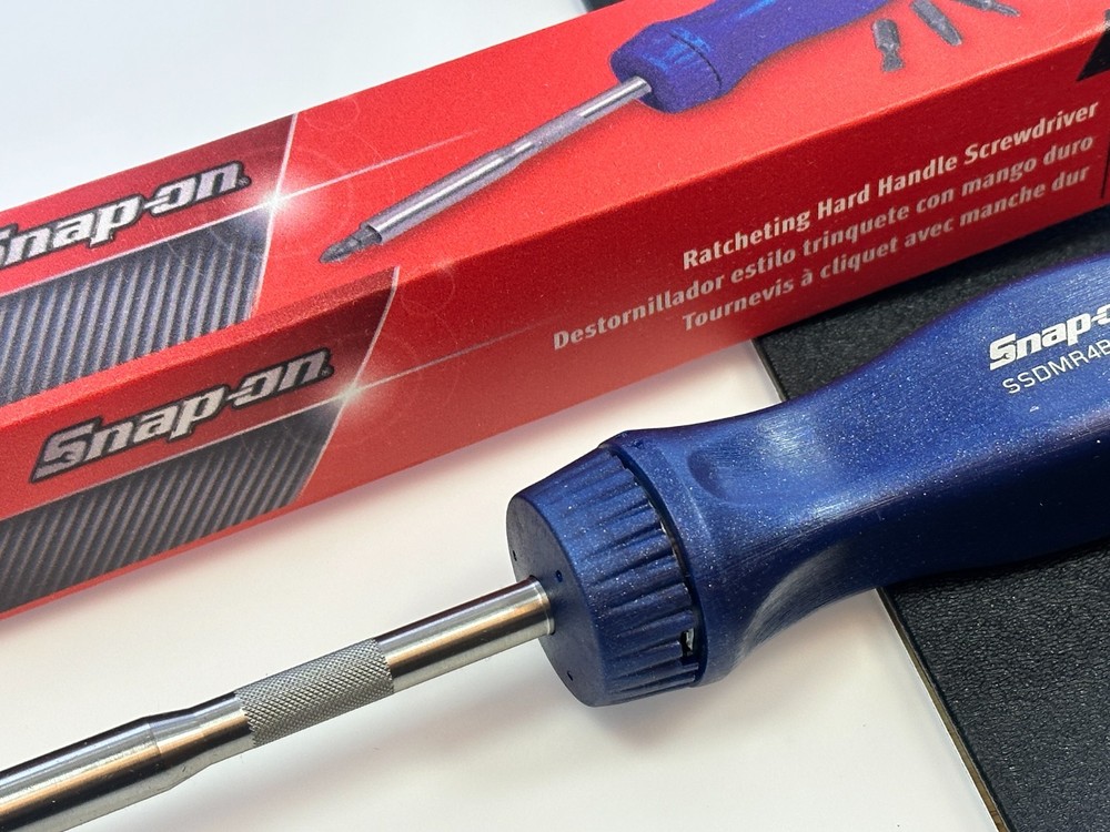NEW Snap-On Tools USA POWER BLUE Ratcheting Hard Handle Screwdriver w/ Bits, Box