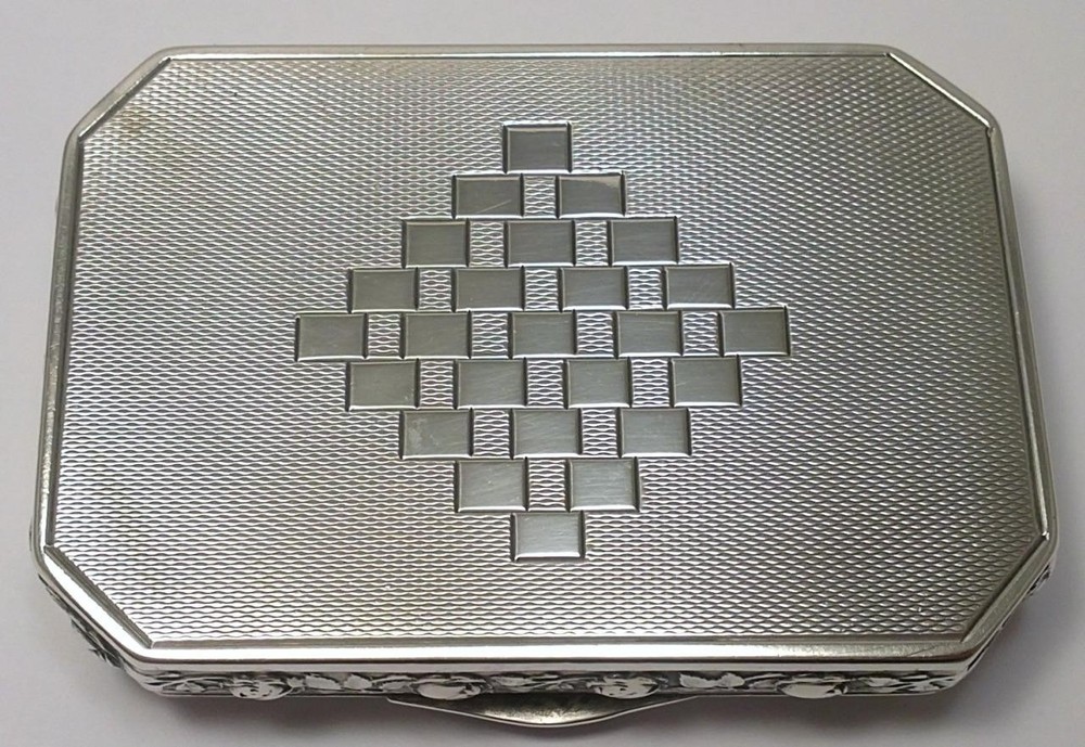 Antique Austrian 900 Silver Table Snuff Box (3” x 2 ¼”) – Vienna c1925 (94g)
