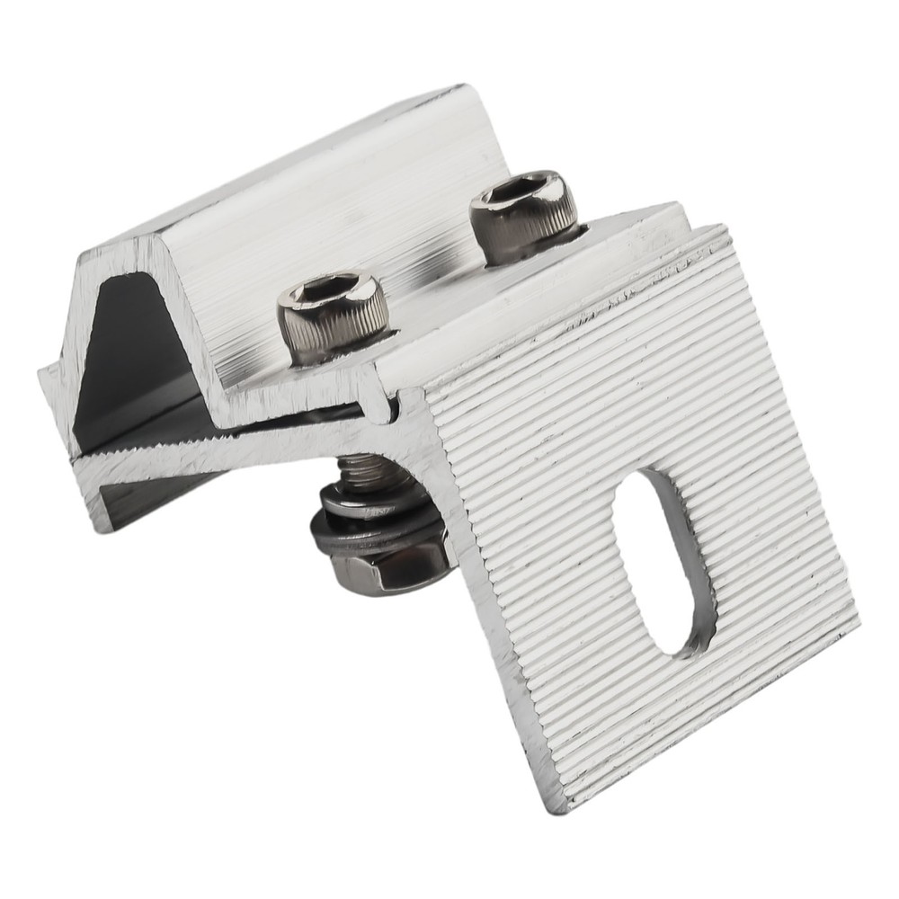 Professional Looking Solar Panel Roof Mounting Clips for Enhanced Appearance