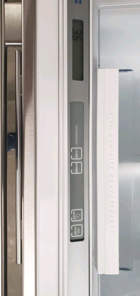 SUB-ZERO UNDERCOUNTER REFRIGERATOR DRAWERS