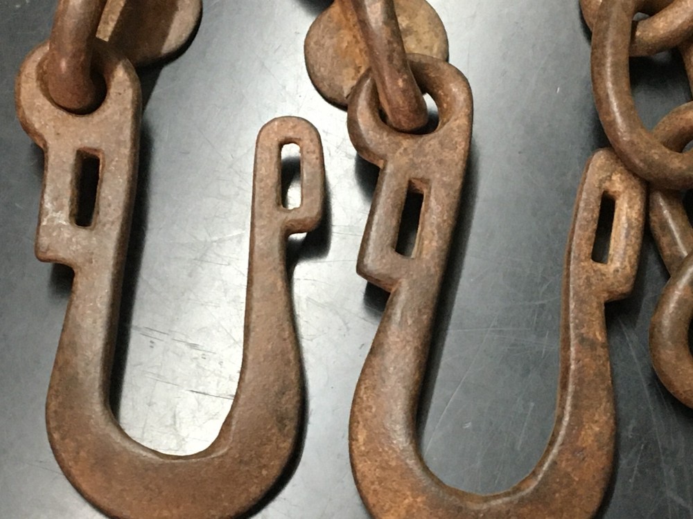OLD VINTAGE HANDMADE RUSTIC IRON SOLID MULTIPURPOSE HANGING CHAIN WITH TWO HOOK