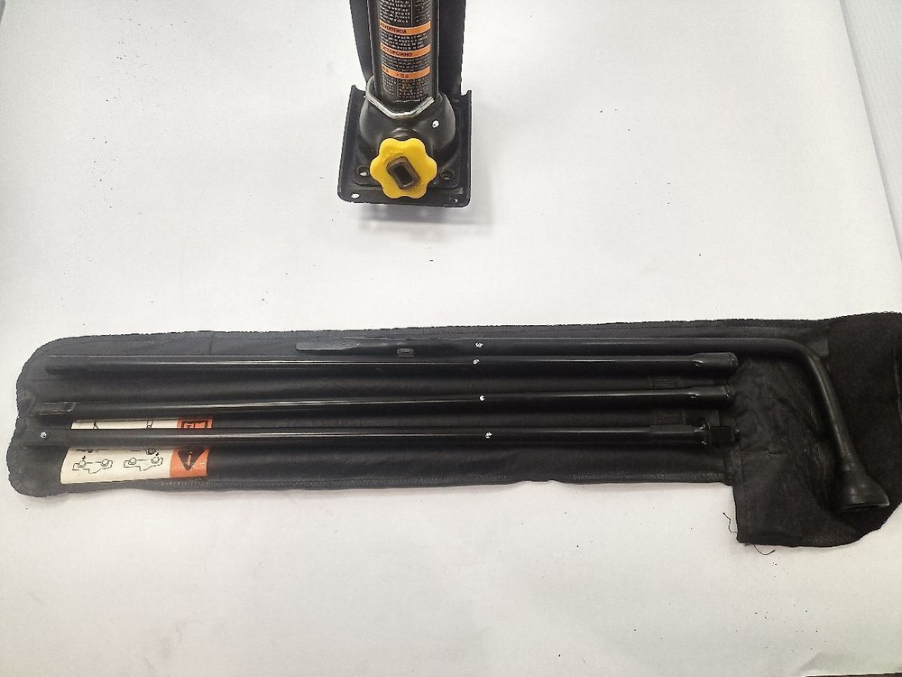 2015 SIERRA1500 Jack and Tools 12480498