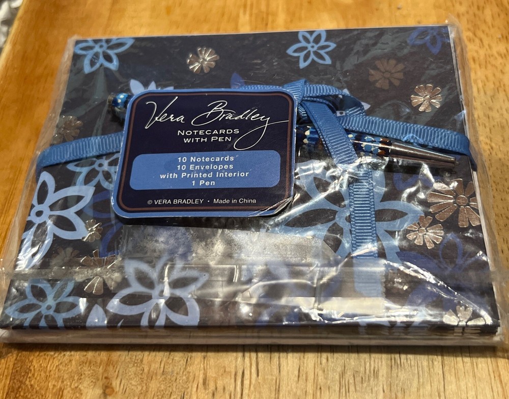 NWT Vera Bradley Notecards With Pen in Java Floral