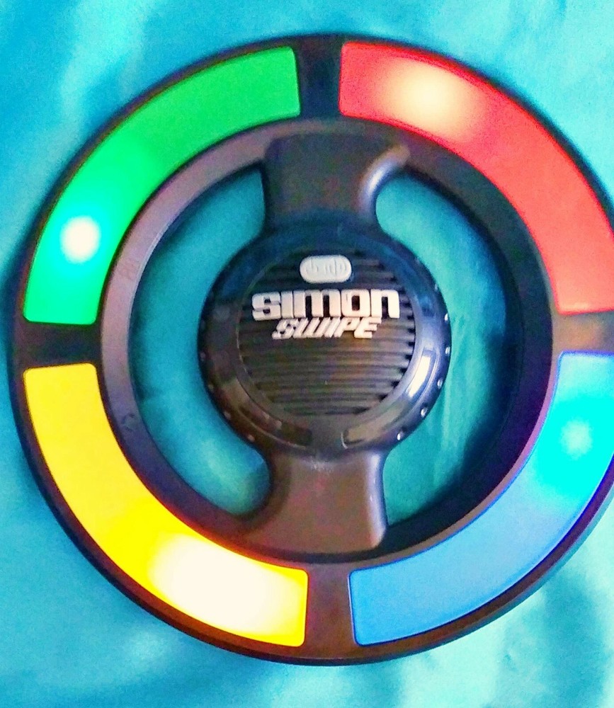 SIMON SWIPE - Hasbro Handheld Interactive Game 8+ years