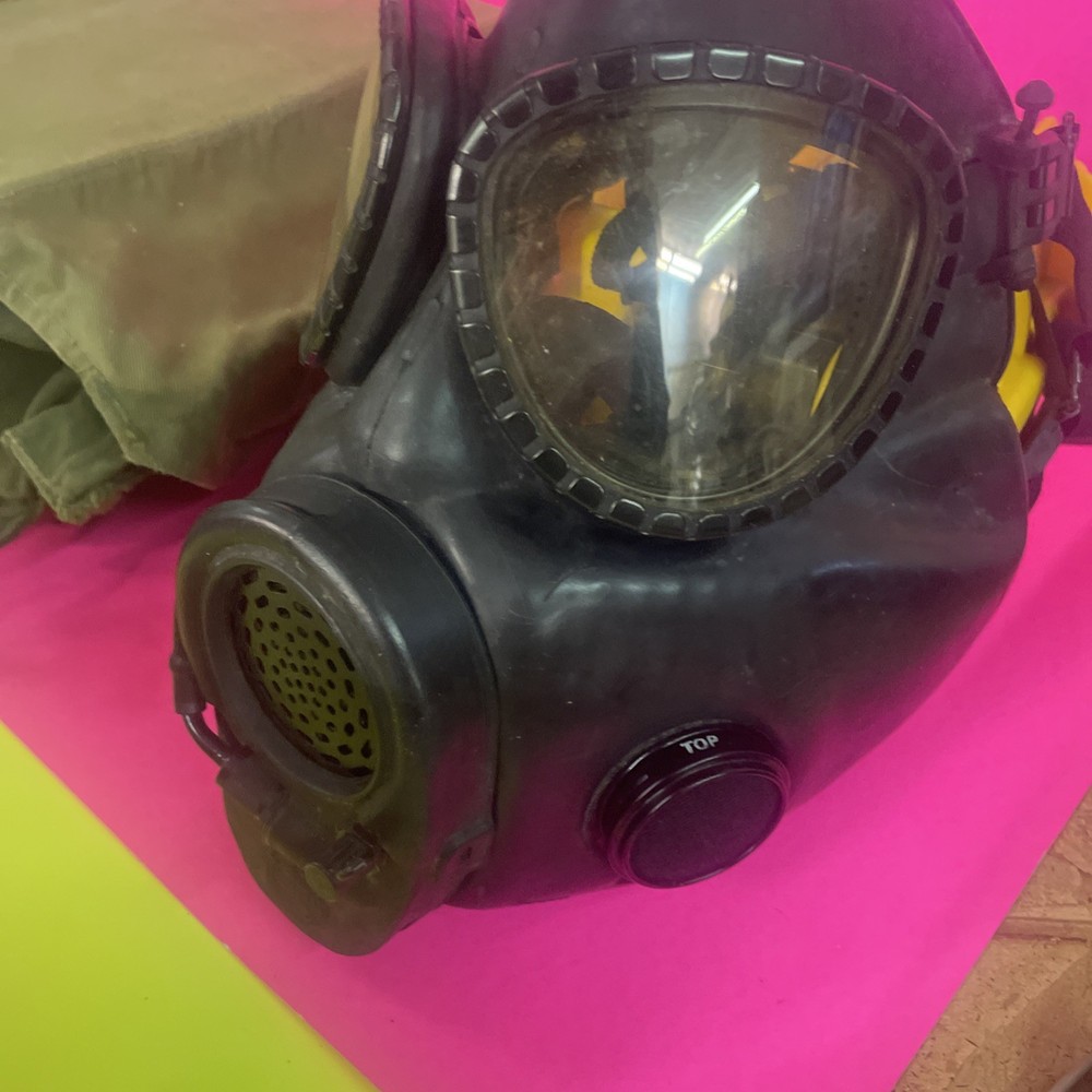 M17A2 Gas Mask Size Medium