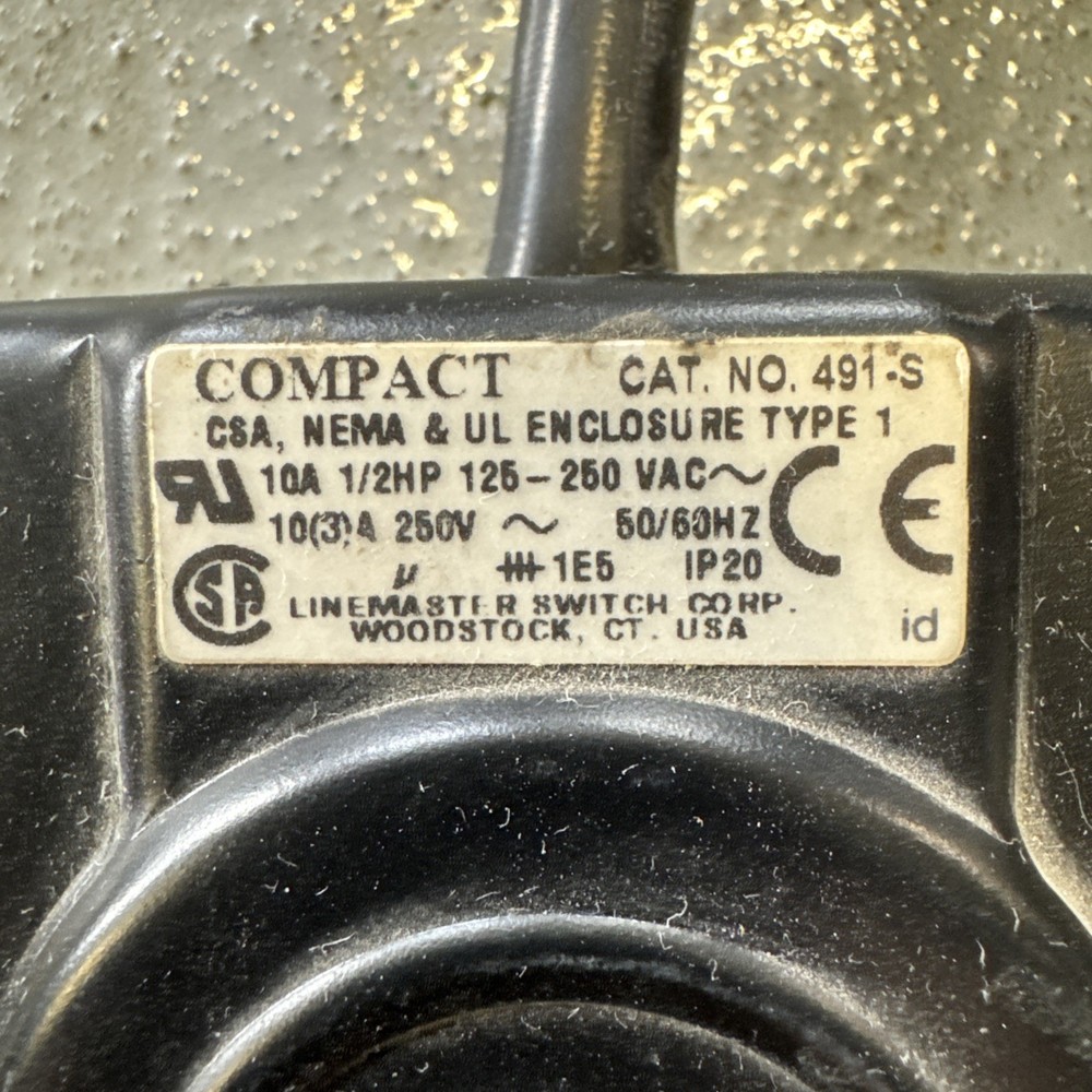 Compact Brand Floor Switch