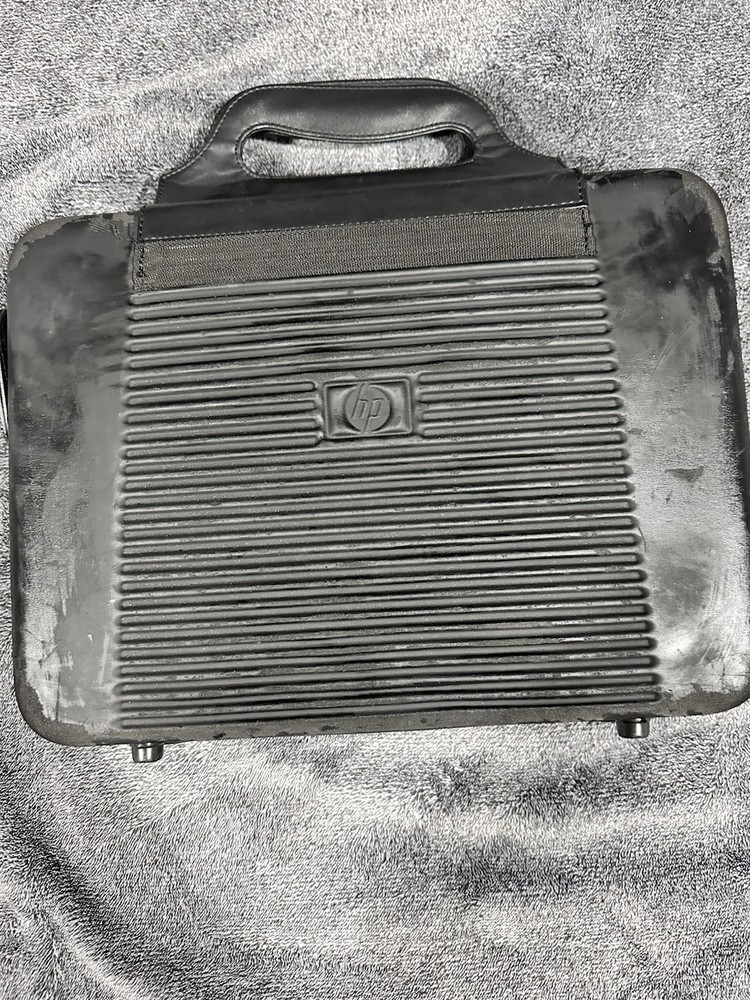 HP MP2210 Projector LCD Projector Whit Case and Power Cord Tested Working