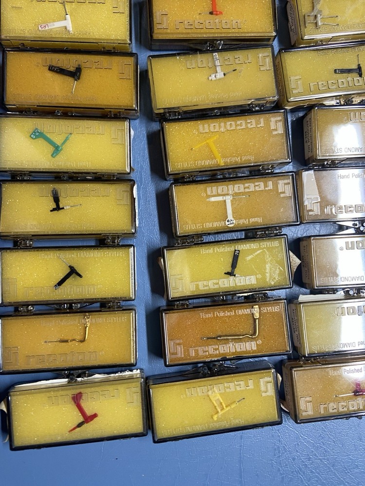 Assortment of Phonogragh Replacement Needles