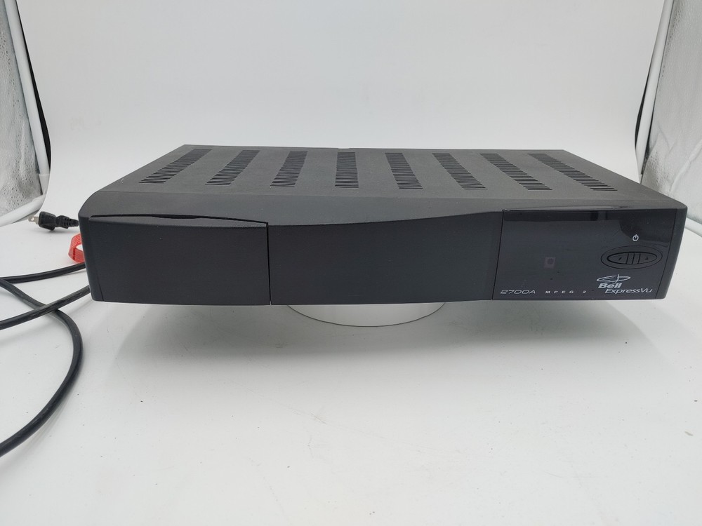 Good Condition Bell ExpressVu 2700A MPEG2 Digital Satelite Receiver Power Tested