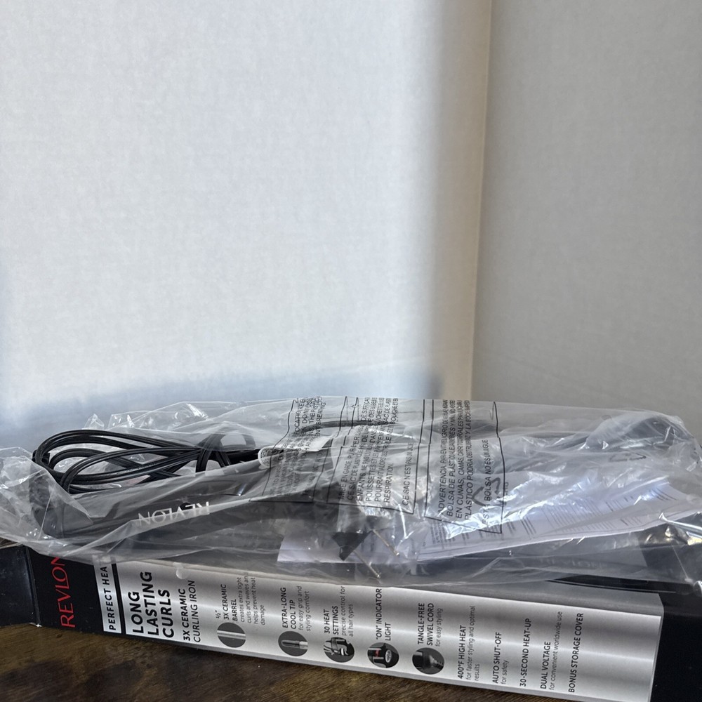 Revlon 1/2” Barrel Ceramic Curling Iron NEW OPEN BOX