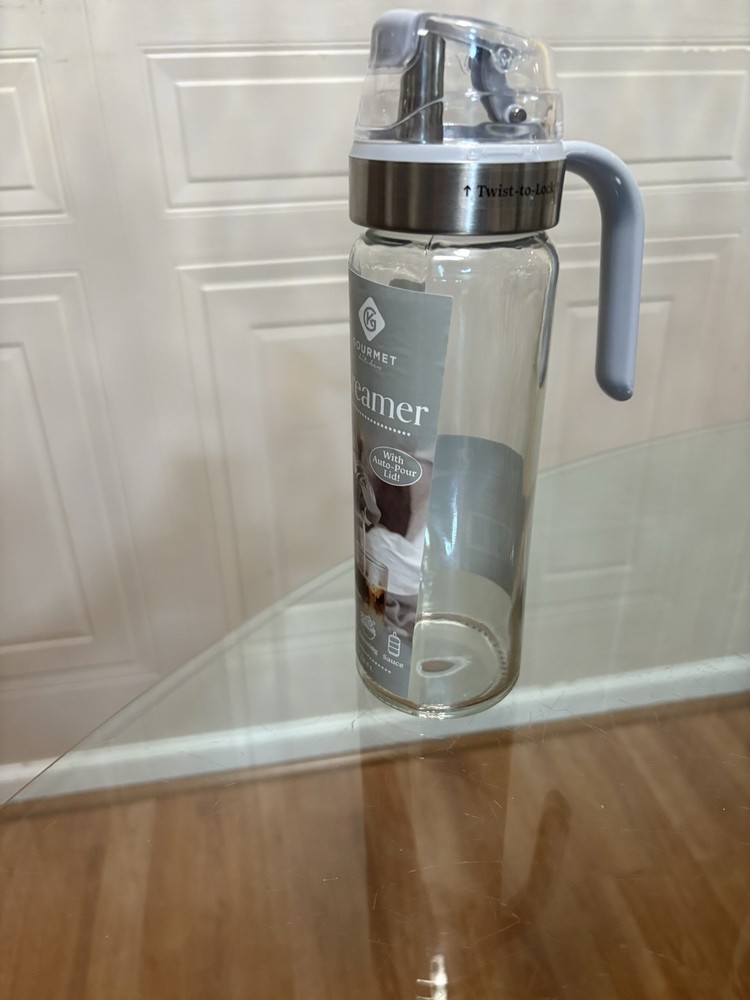 Gourmet Kitchen Creamer With Auto-Pour Lid