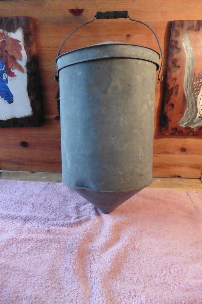 Galvanized Steel Poultry Feeder Seeder? Hand Held Gravity Fed Cone Shaped Bottom