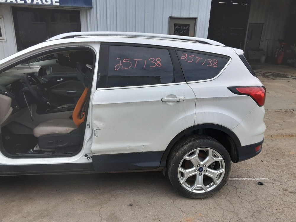 Info-GPS-TV Screen Front 8.0" Screen Fits 16-19 ESCAPE 1313042