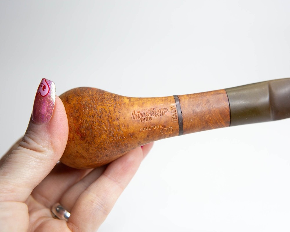 Vintage Rossi Estate Pipe.