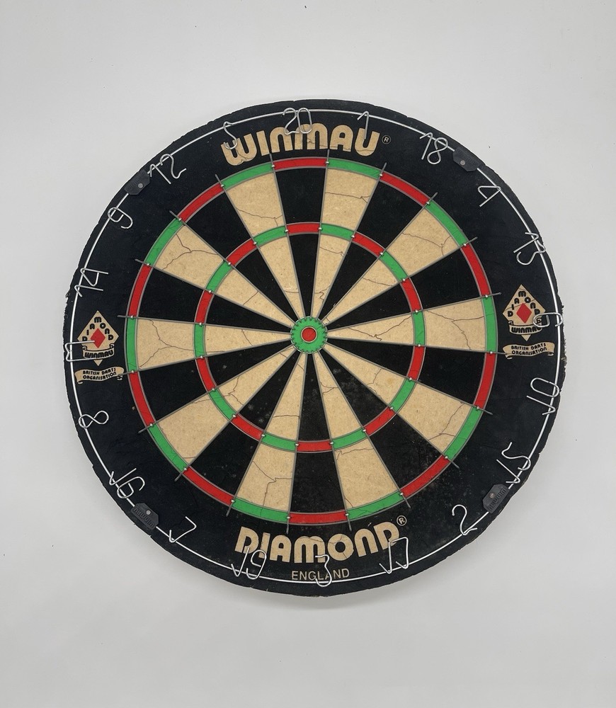 Diamond Professional Dartboard Winmau