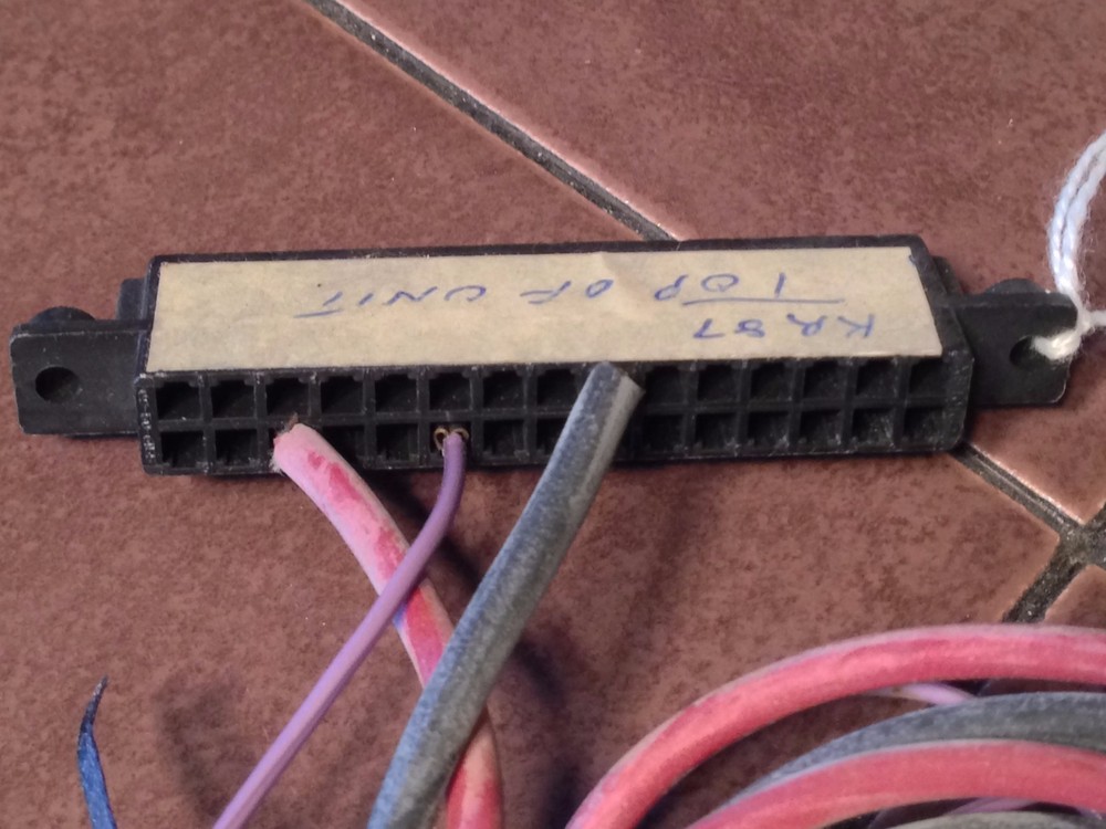 King KR-87 Connector with wires