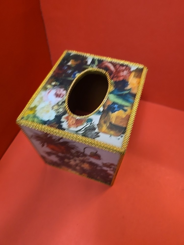 Mike And Ally Floral Tissue Box Cover