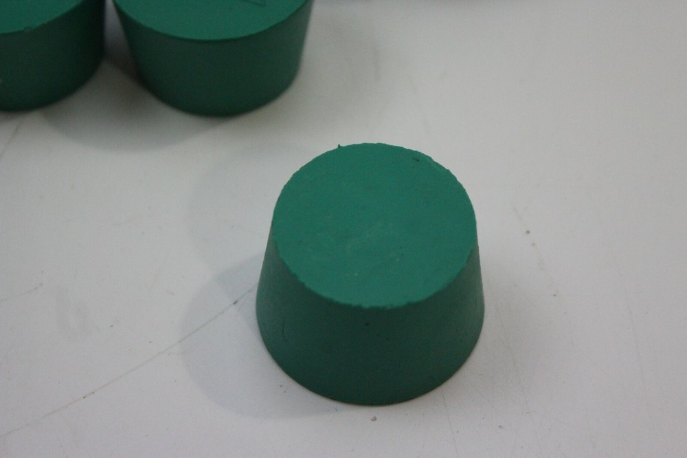 (14) Plasticoid M35 Solid #7 Neoprene Tapered Rubber Stoppers NEW