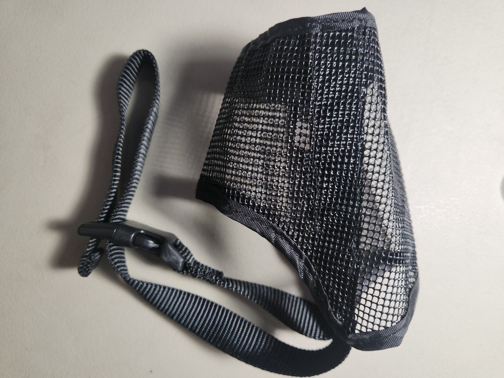 New Adjustable Large Mesh Dog Muzzle Restraint Prevents Biting Chewing Barking