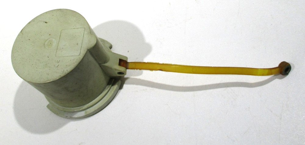 2 LEVITON PC60 HUBPC60 WATERTIGHT PROTECTIVE COVERS