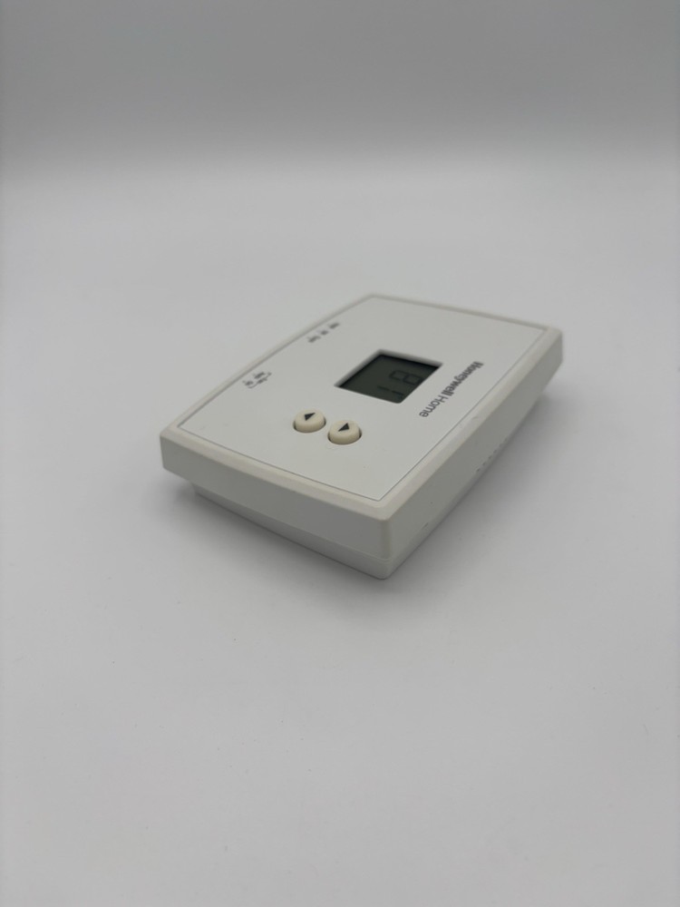 Honeywell Home RTH111B Thermostat Non-Programmable Digital Tested CC
