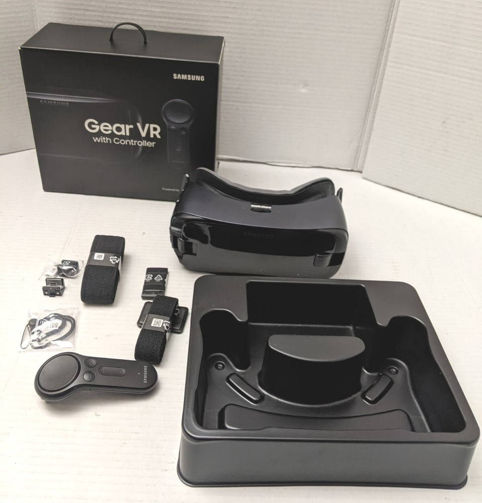 Samsung Gear VR Headset & Controller