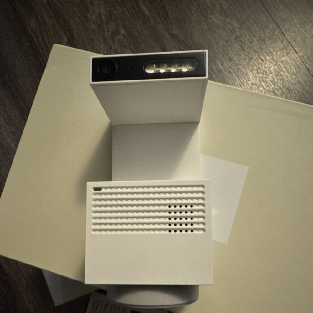 Psync Camera Genie S AI-Enabled White Surveillance Camera 64GB Storage