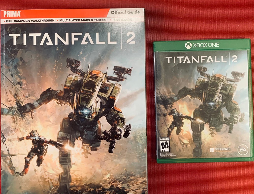 Titanfall 2: Prima Official Guide & Xbox Disc