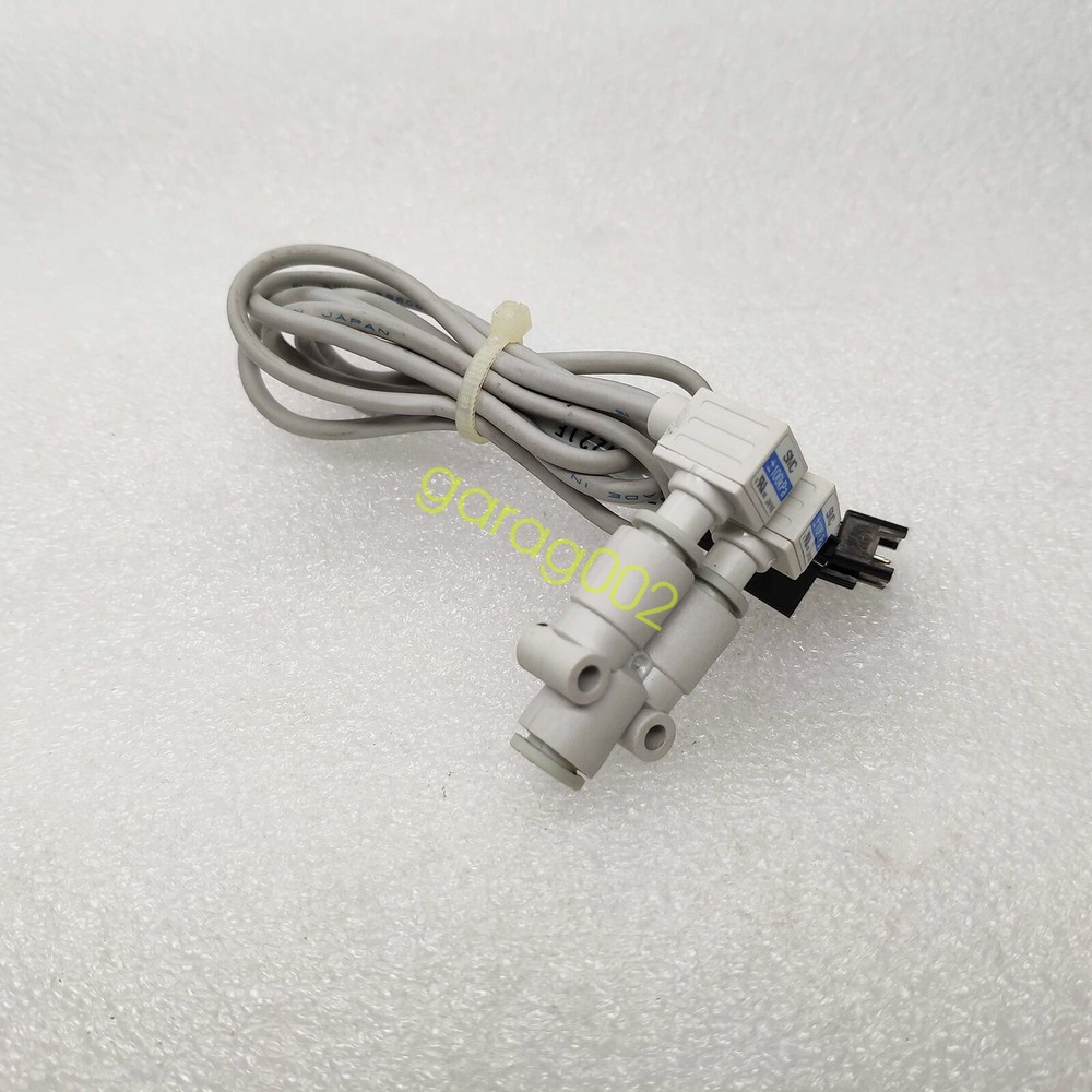 SMC PSE543-R06 Compact Digital Pressure Switche New