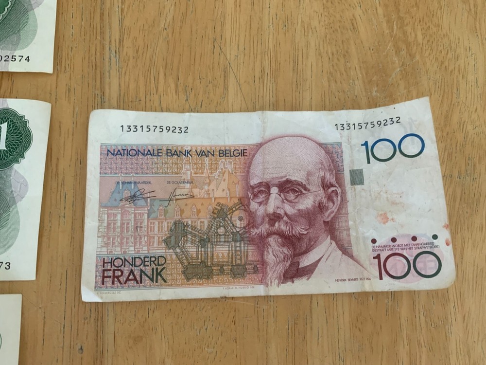 Vintage 3 X Pound Notes and 100Cent Francs Belgique Note