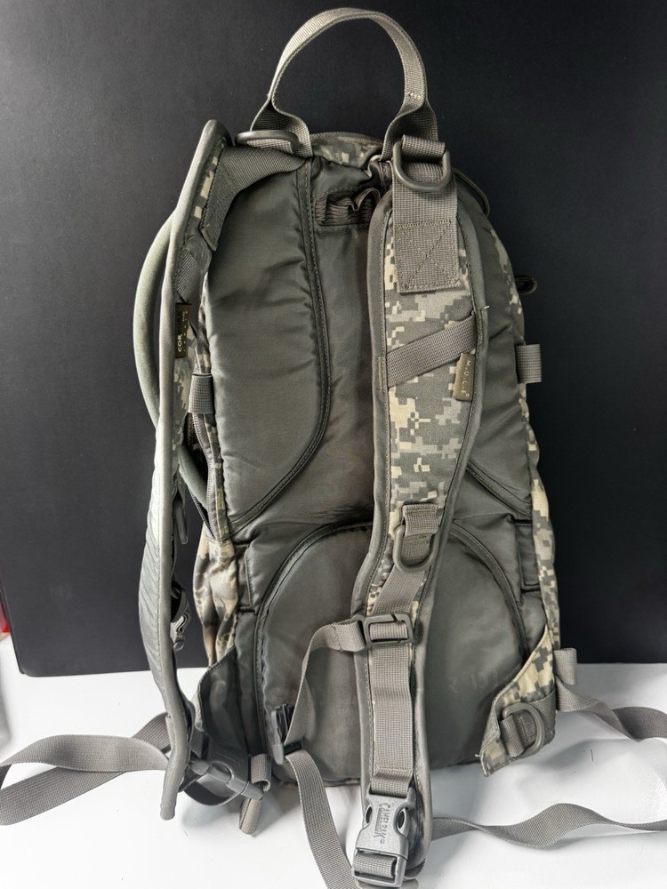 CamelBack Mule Hydration Pack, Excellent