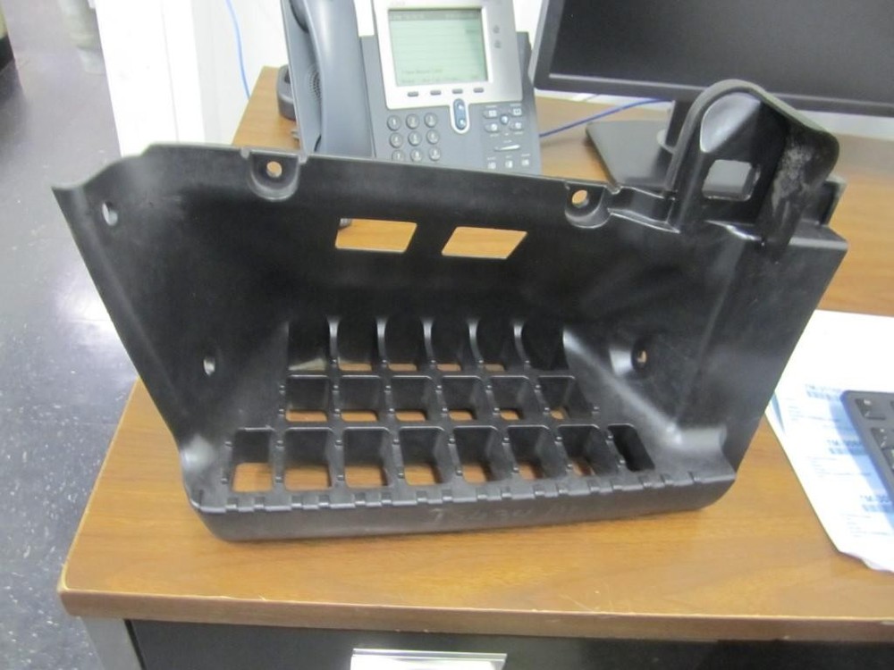 For 2000 ISUZU NPR FAIRING STEP Right ,  MD