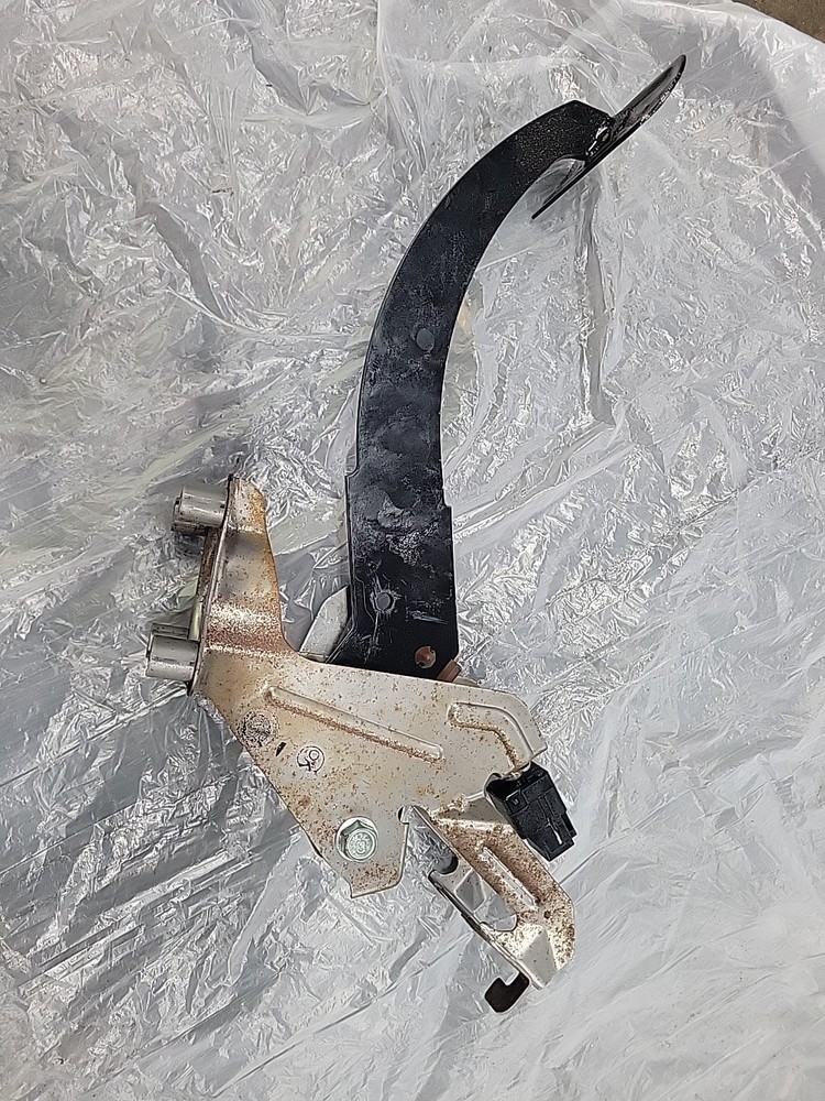 2013 Subaru Outback Break Pedal