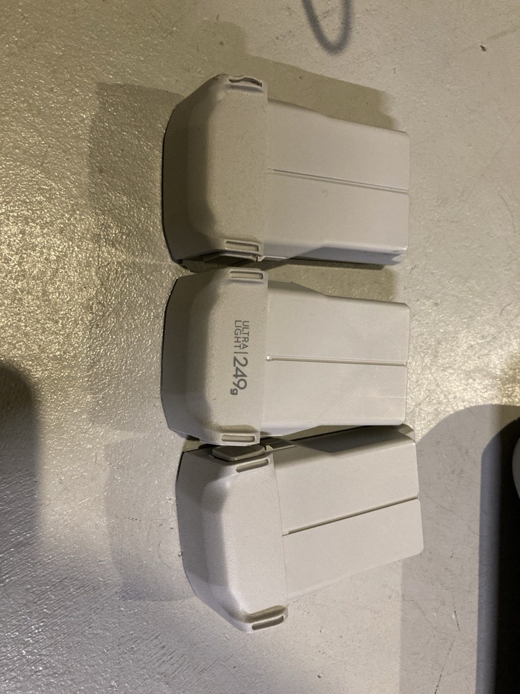 **DAMAGED** DJI Mini 3 Pro Fly More Combo