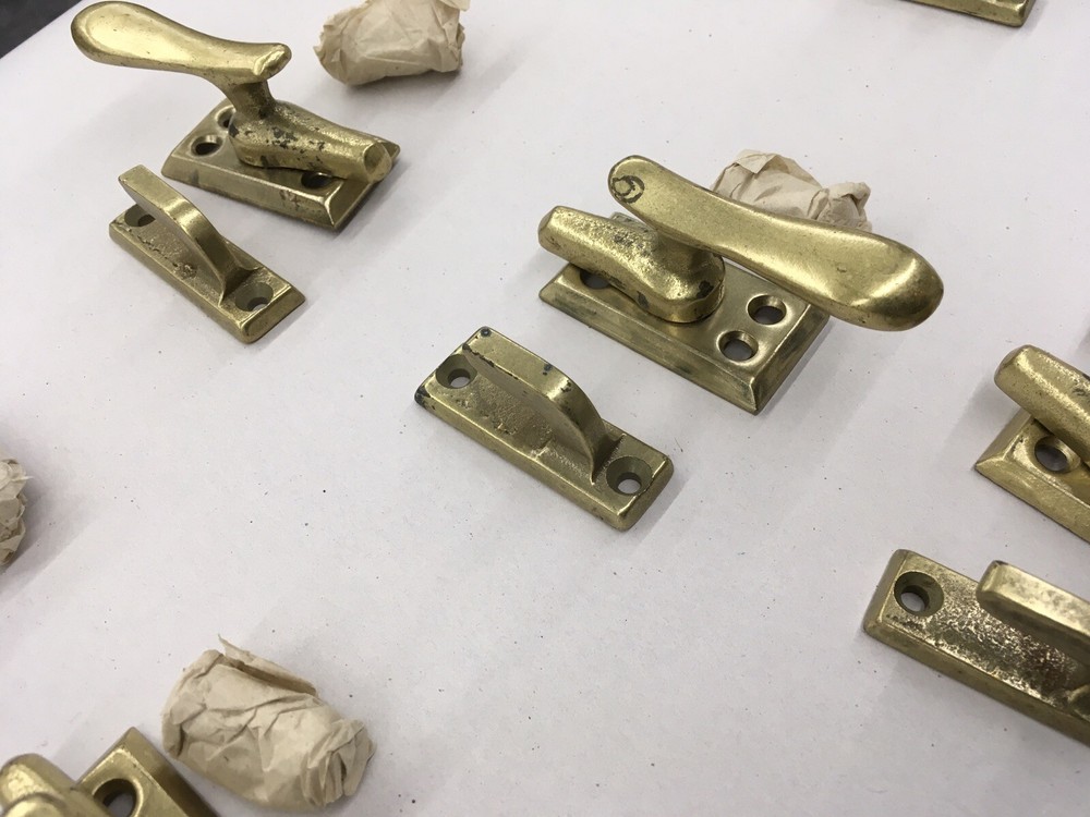 12 SOLID BRASS CABINET/CUPBOARD SHOWCASE FASTENER Latch Lock