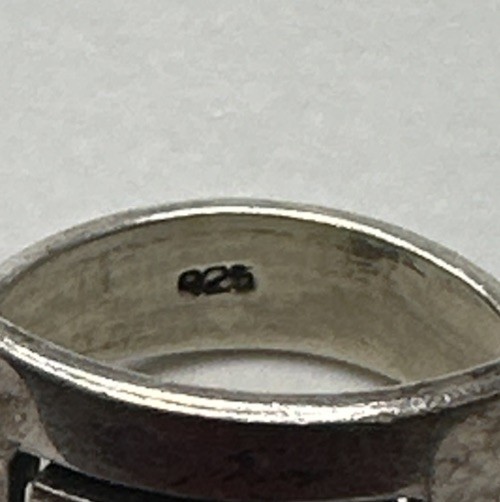 Vintage 925 Sterling Silver Ring - Architectural Design With A Square Stone