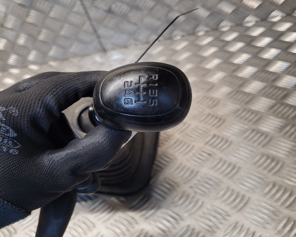 Isuzu D-max 2022 Gearstick