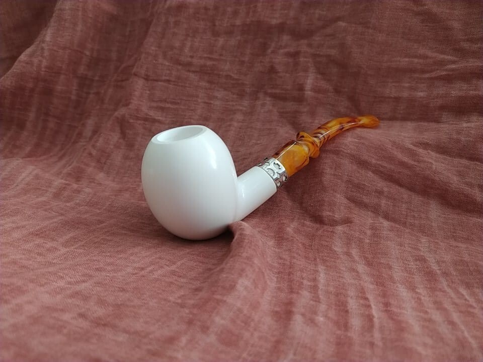 Apple Meerschaum Pipe with Fitted Case