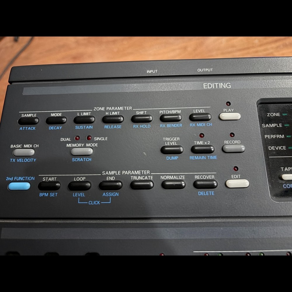 Roland JS-30 Sampling Workstation 8 Bit Sampler