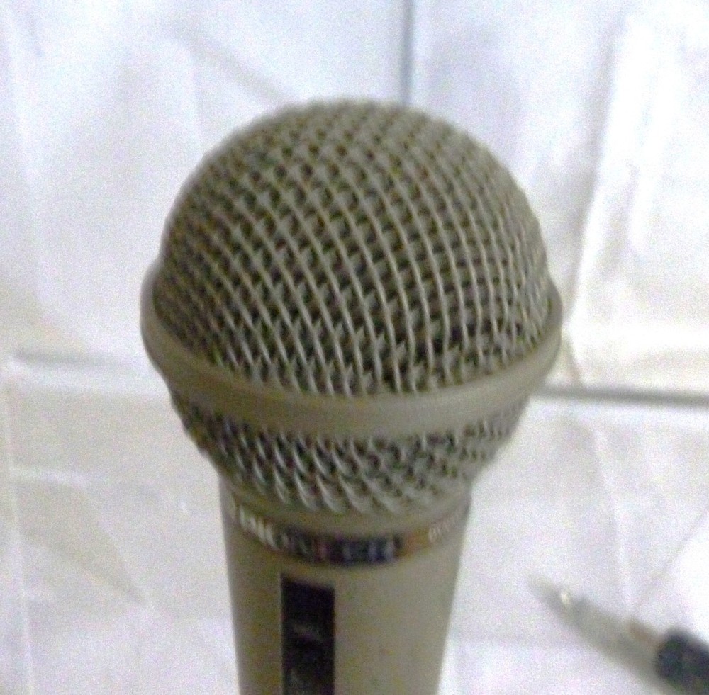 Pioneer DM-21A Uni-Directional Dynamic Microphone Mic