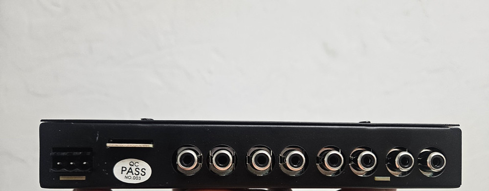 Pyle 7 Bands Graphic Equalizer with Subwoofer Output and CD/BT Selector Switch